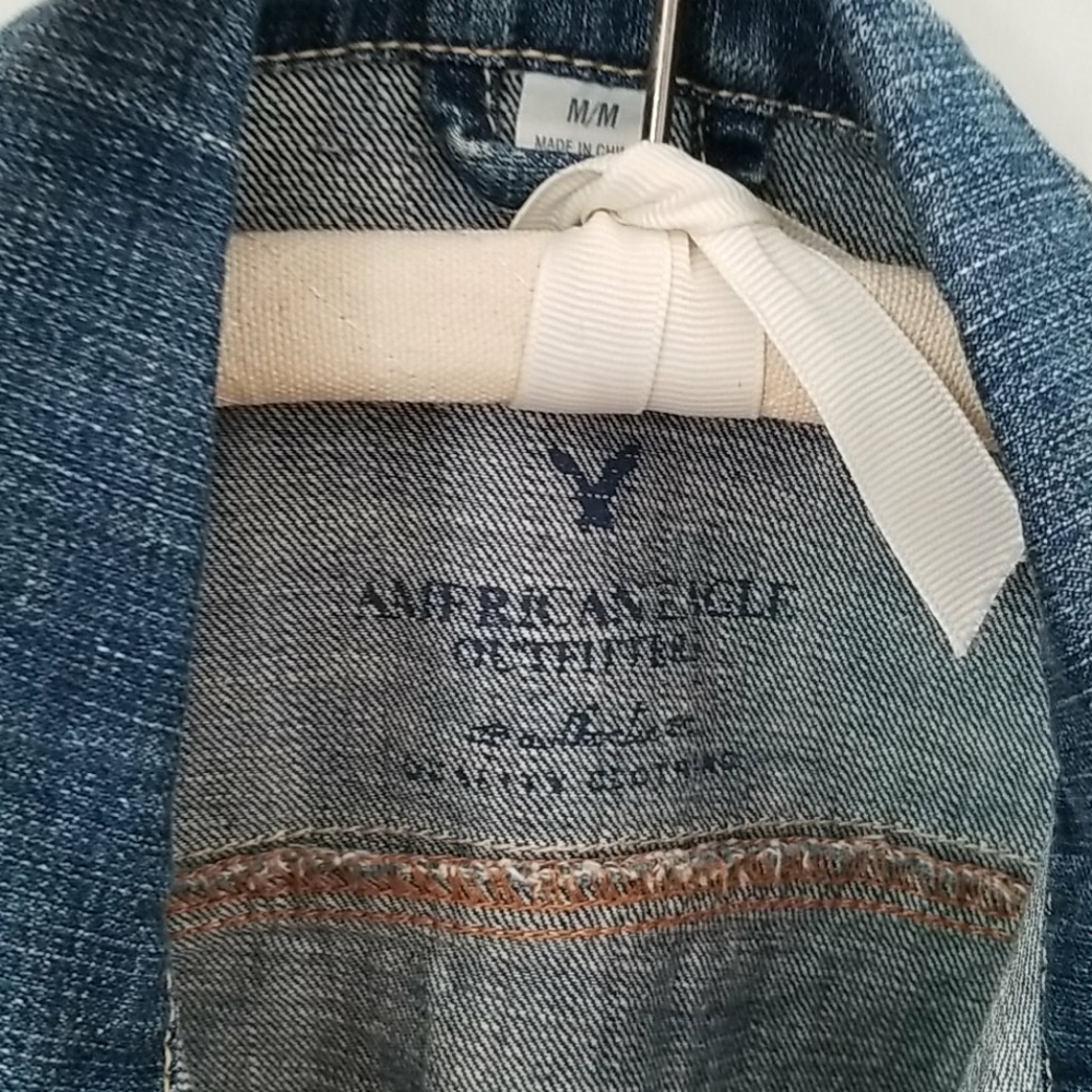 Clothes - Picture 4 of 4